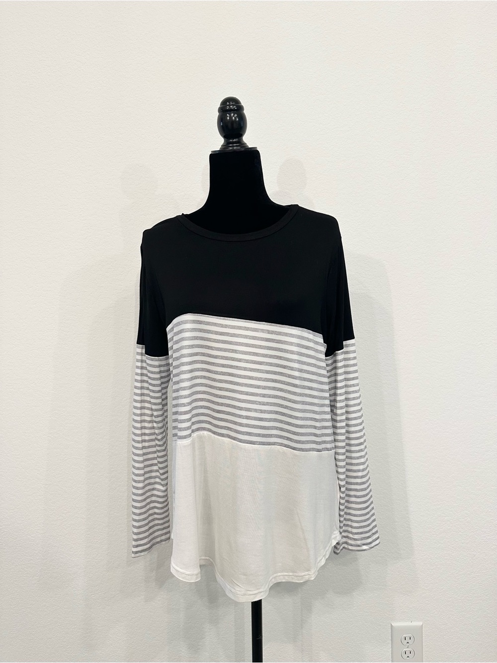 Black & Gray Striped Colorblock Long Sleeve Top